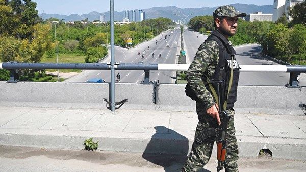 دعوات لأميركا وإيران للالتزام بوقف إطلاق النار