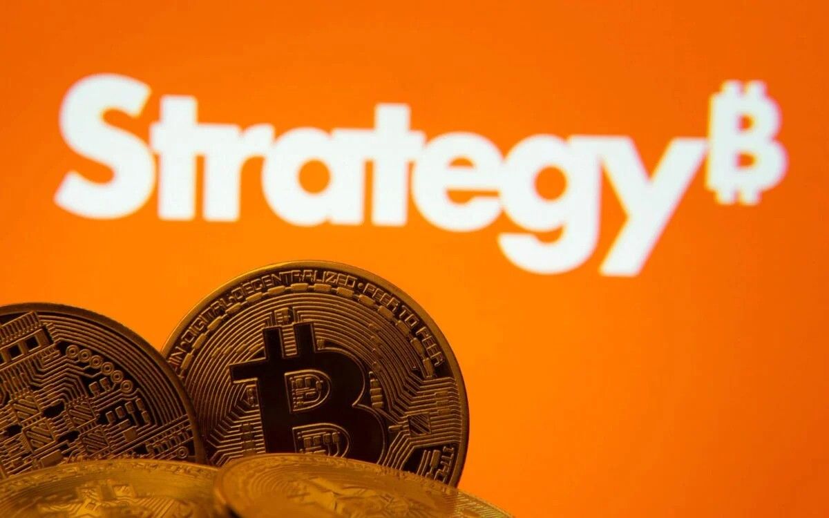 شركة “Strategy” تضخ مليار دولار في البيتكوين رغم خسائرها المؤقتة