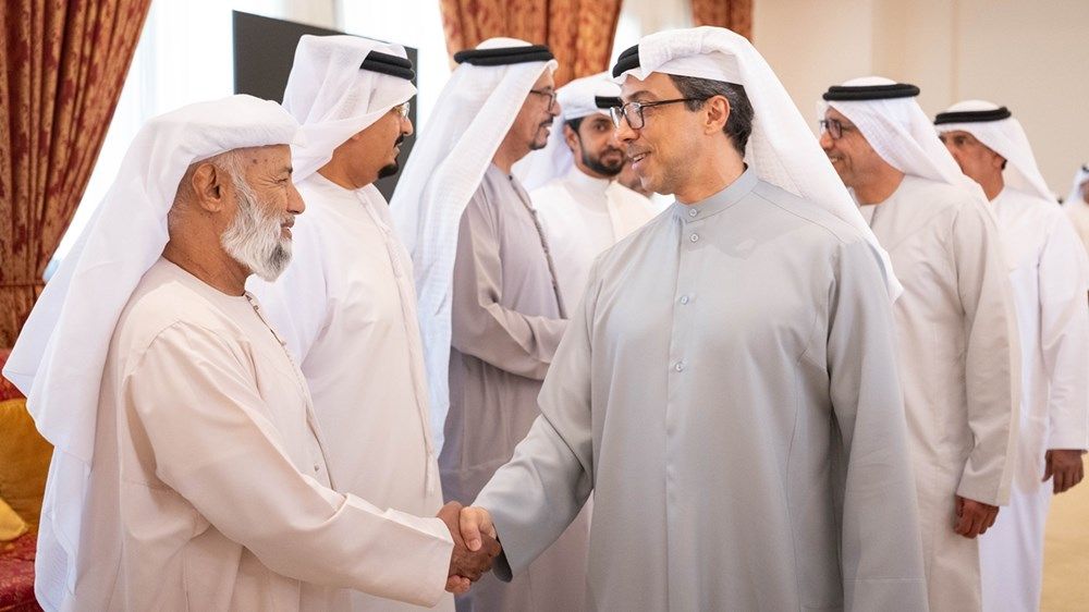 منصور بن زايد يعزي في وفاة نشبة سالم العامري