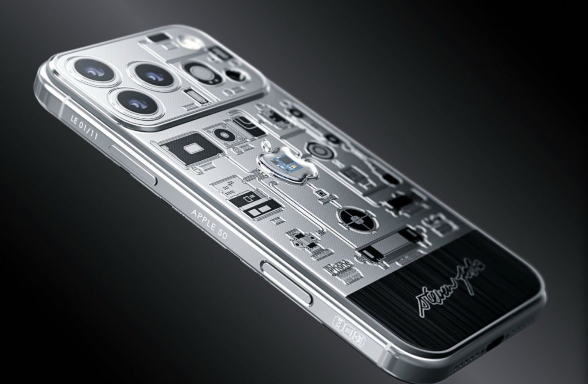 تكنولوجيا: نسخة iPhone 17 Pro 2007 Edition تضم جزءًا من اللوحة الرئيسية لأول آيفون