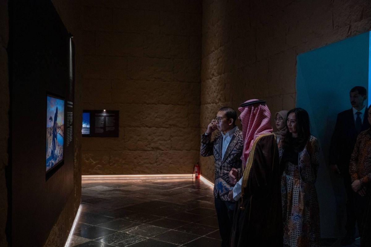 وزير الثقافة يزور متحف إندونيسيا الوطني في العاصمة جاكرتا