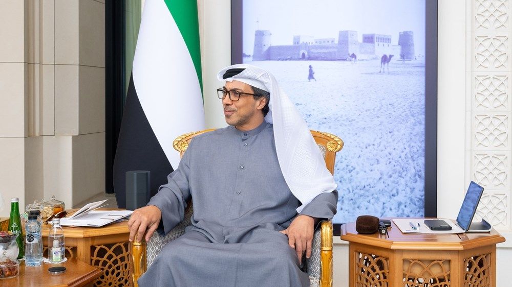 منصور بن زايد يستقبل نائب رئيس وزراء أوزبكستان
