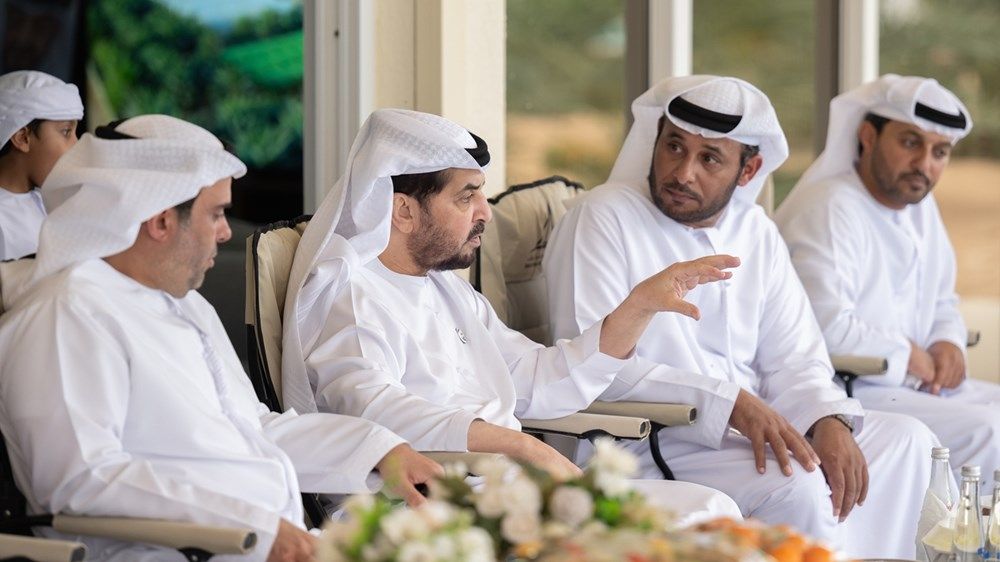 حمدان بن زايد يطّلع على مشروع لإكثار الحبارى والأرنب البري في منطقة الظفرة
