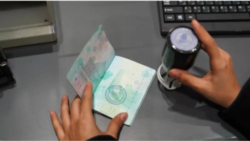 خطوة غير مسبوقة .. تفاصيل نظام العمل الجديد في السعودية ومزاياه للمقيمين