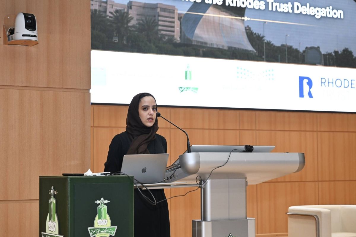 وفد برنامج " رودس" بجامعة أكسفورد يزور جامعة الملك عبدالعزيز لبحث إلتحاق الطلبة بالفرص التعليمية