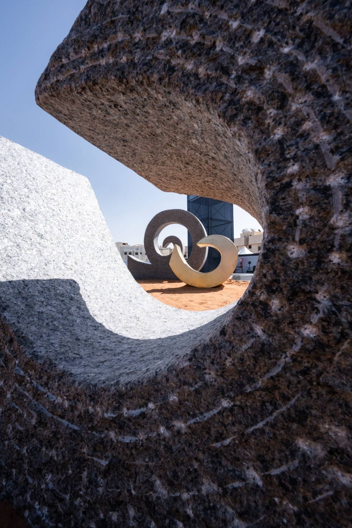 يوم الفن العالمي: كيف يشكل «الرياض آرت» ملامح العاصمة