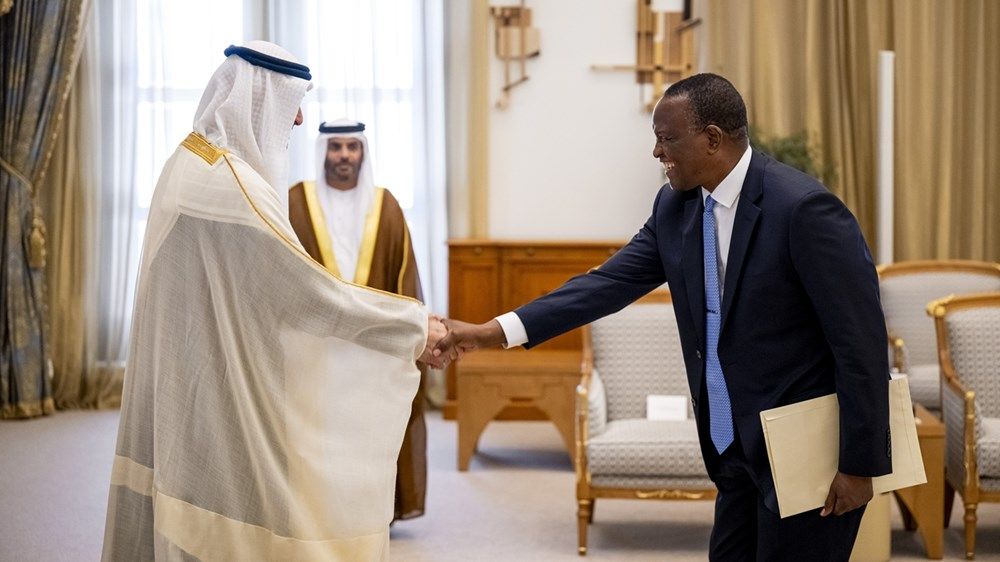 رئيس الدولة يتسلم أوراق اعتماد عدد من السفراء الجدد المعينين لدى الإمارات