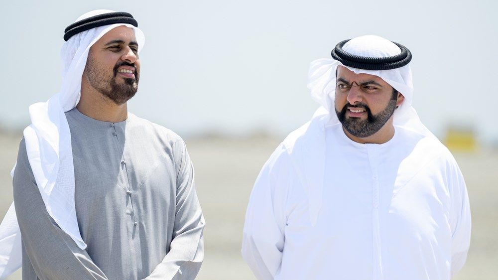 رئيس الدولة يلتقي حمد الشرقي ويقوم بجولة تفقدية في ميناء الفجيرة