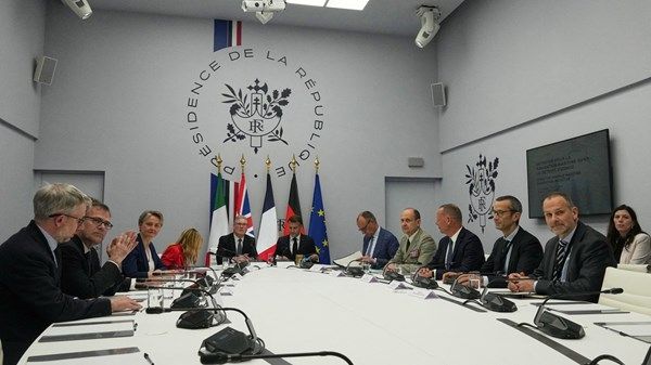 اجتماع في باريس لبحث مهمة تأمين مضيق هرمز