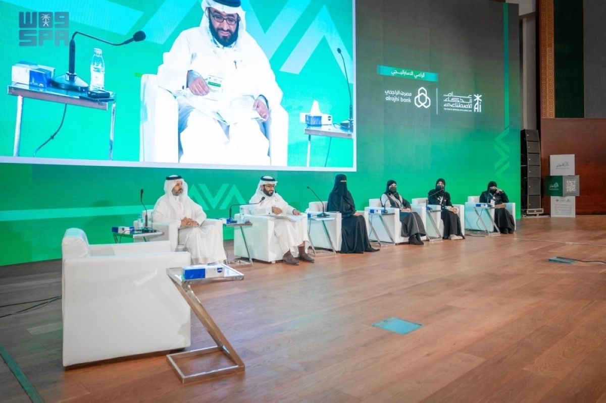 مؤتمر المعلم بجامعة الملك خالد 
يوصي بإدماج الذكاء الاصطناعي في التعليم