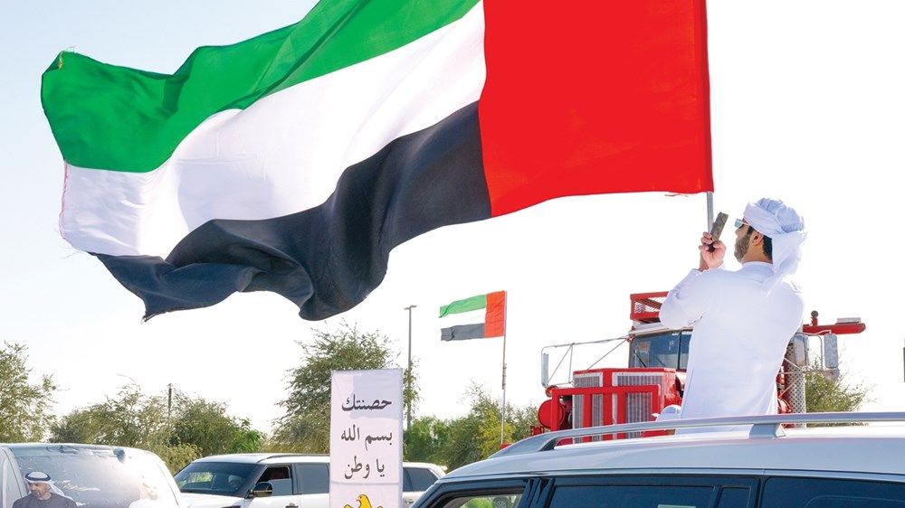 أهالي منطقة الظفرة يعبِّرون عن فخرهم واعتزازهم بالإمارات وقيادتها الرشيدة