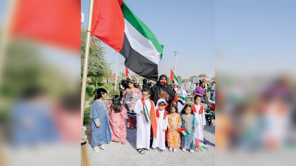 أهالي منطقة الظفرة يعبِّرون عن فخرهم واعتزازهم بالإمارات وقيادتها الرشيدة