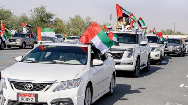 أهالي منطقة الظفرة يعبِّرون عن فخرهم واعتزازهم بالإمارات وقيادتها الرشيدة