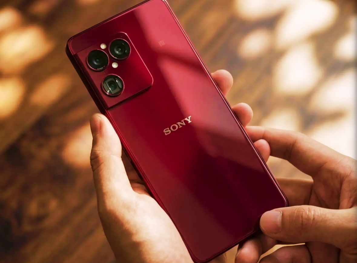 تكنولوجيا: تسريب صور Xperia 1 VIII باللون الأحمر يثير الجدل حول التصميم الجديد