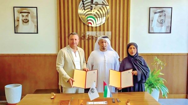 «الصحفيين الإماراتية» توقّع اتفاقية دولية لتدريب الصحفيين
