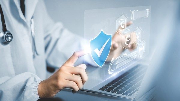 أبوظبي.. منظومة متقدمة لرعاية صحة الأُسر