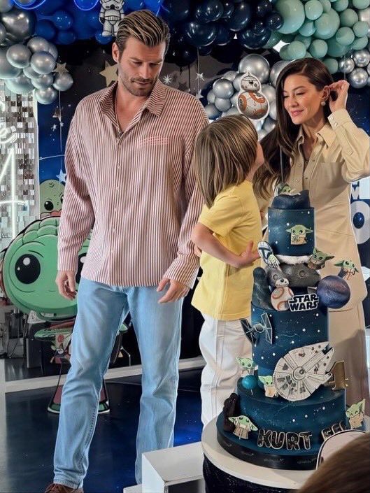 بالصور- كيفانش تاتليتوغ وزوجته يفاجئان الجميع بلحظة خاطفة حول نبأ الانفصال