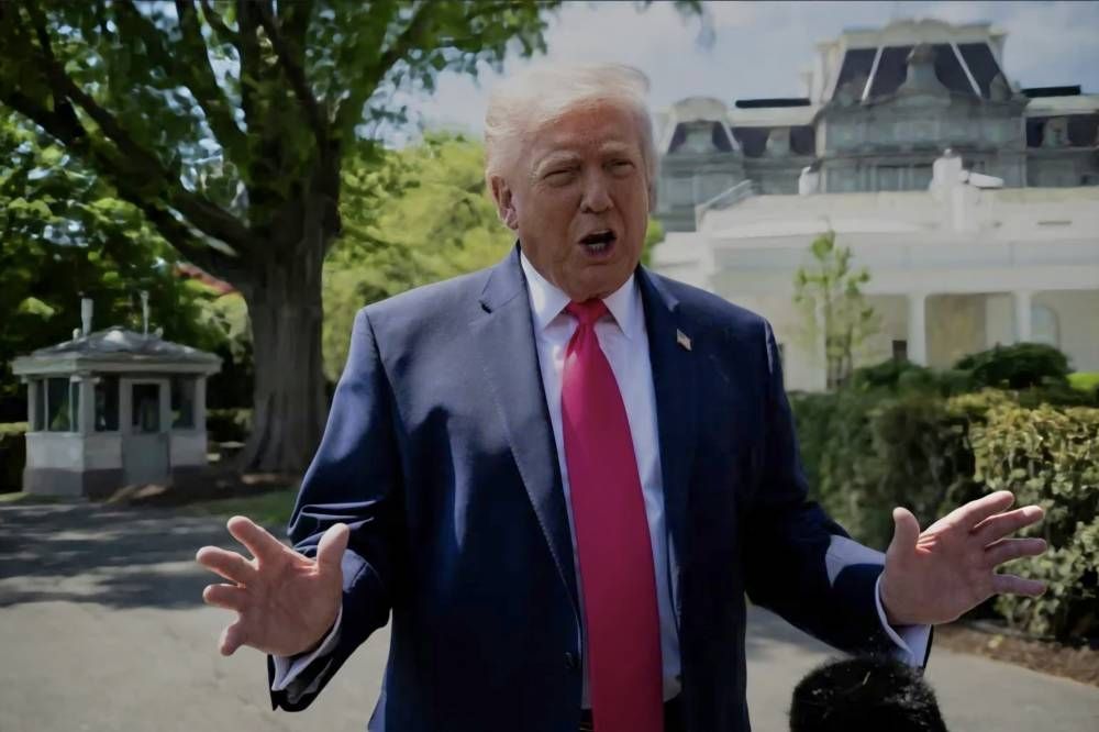 ترمب: الأمر بالغ الخطورة
موت واختفاء 11 عالما أمريكيا تصفية أم صدفة؟