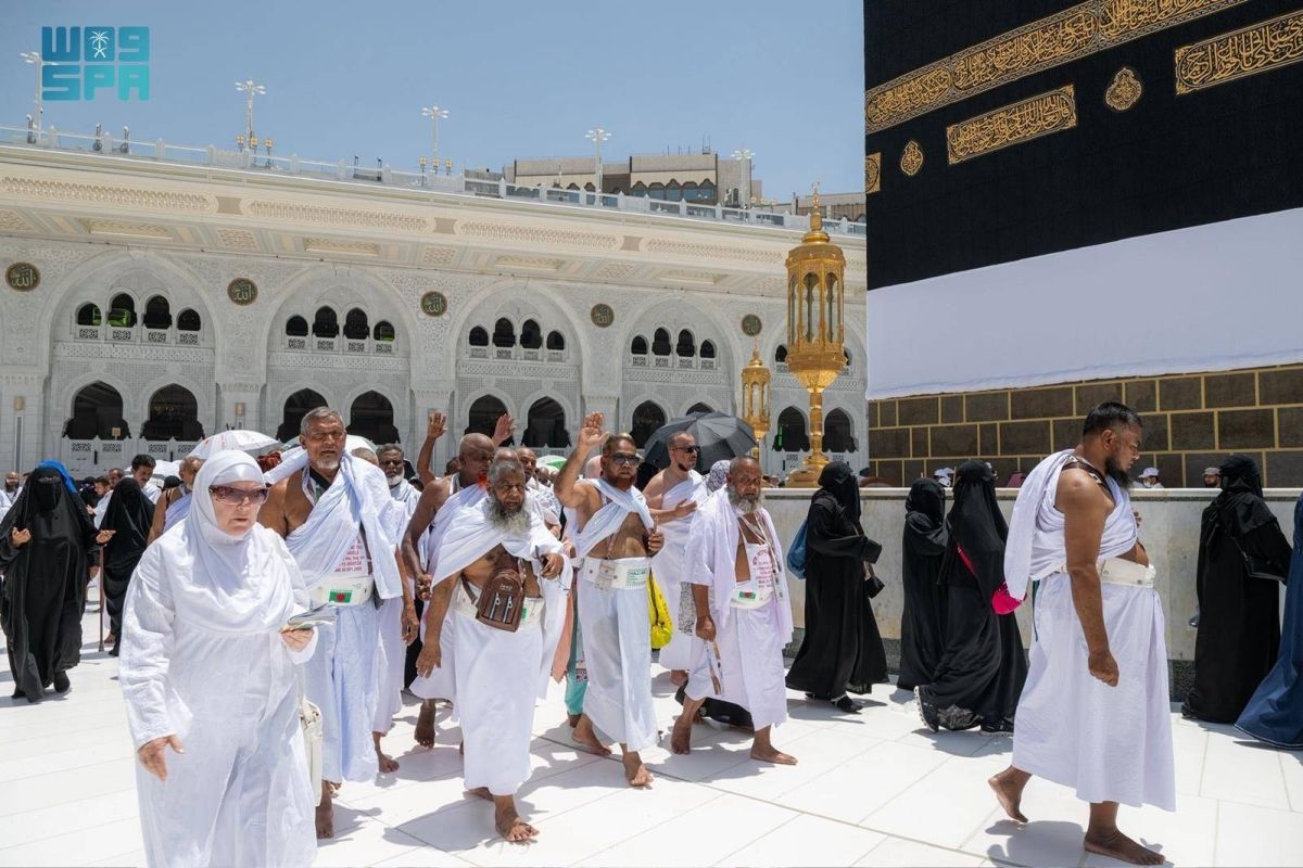 طلائع حجاج بيت الله الحرام يصلون إلى البيت العتيق وسط منظومة خدمات متكاملة