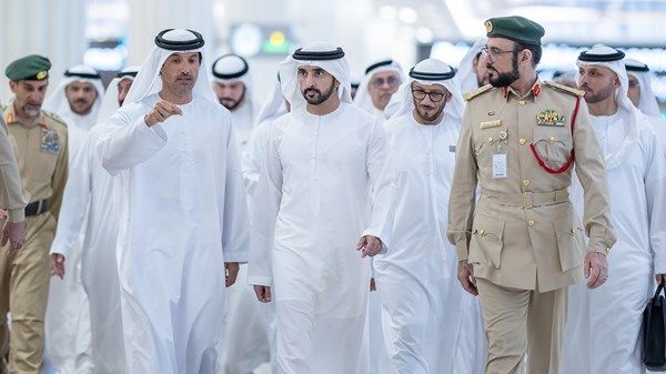 حمدان بن محمد: فخور بفريق عمل مطارات دبي و«طيران الإمارات» و«فلاي دبي»