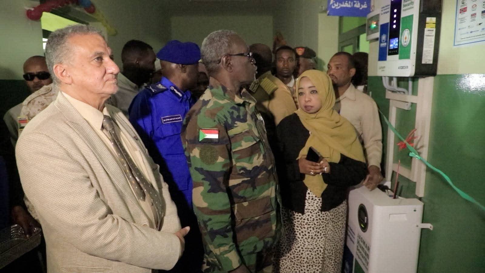 تغطي 70٪ من إحتياجات المستشفى .. والي الخرطوم يدشن منظومة الطاقة الشمسية الجديدة لمستشفى أمبدة النموذجي