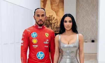 بالصور-لقطات حميمية في ماليبو تقلب الإنترنت…هل دخل لويس وكيم مرحلة جديدة؟