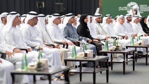 منصور بن زايد وهزاع بن زايد يشهدان انطلاق النسخة الثانية من المؤتمر والمعرض الزراعي الإماراتي في العين