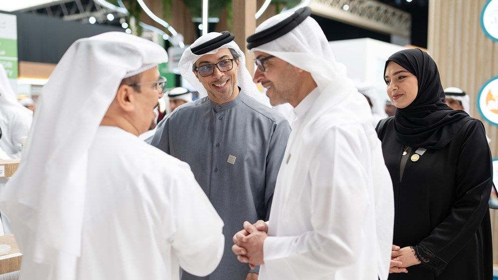 منصور بن زايد وهزاع بن زايد يشهدان انطلاق النسخة الثانية من المؤتمر والمعرض الزراعي الإماراتي في العين