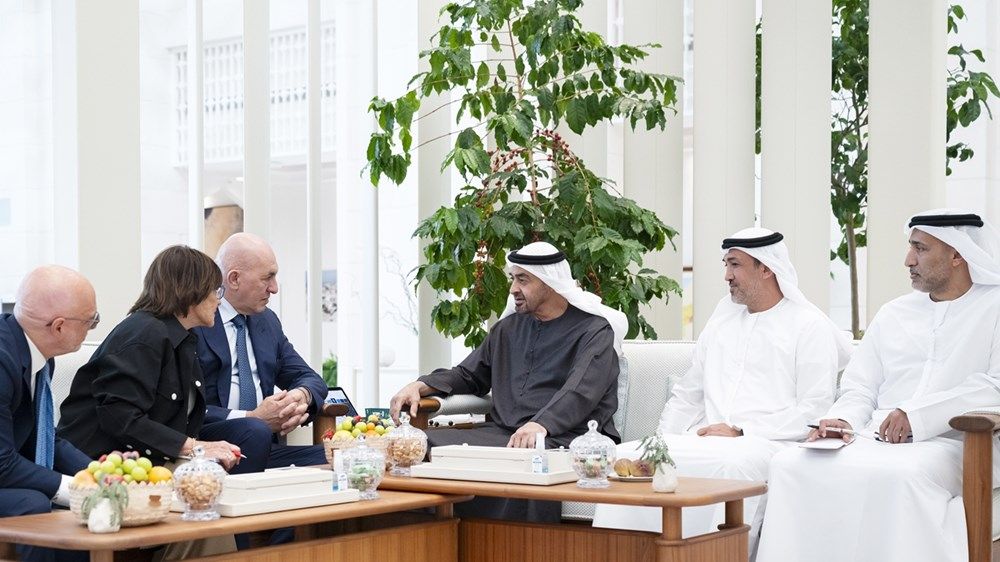 رئيس الدولة يستقبل وزير الدفاع الإيطالي