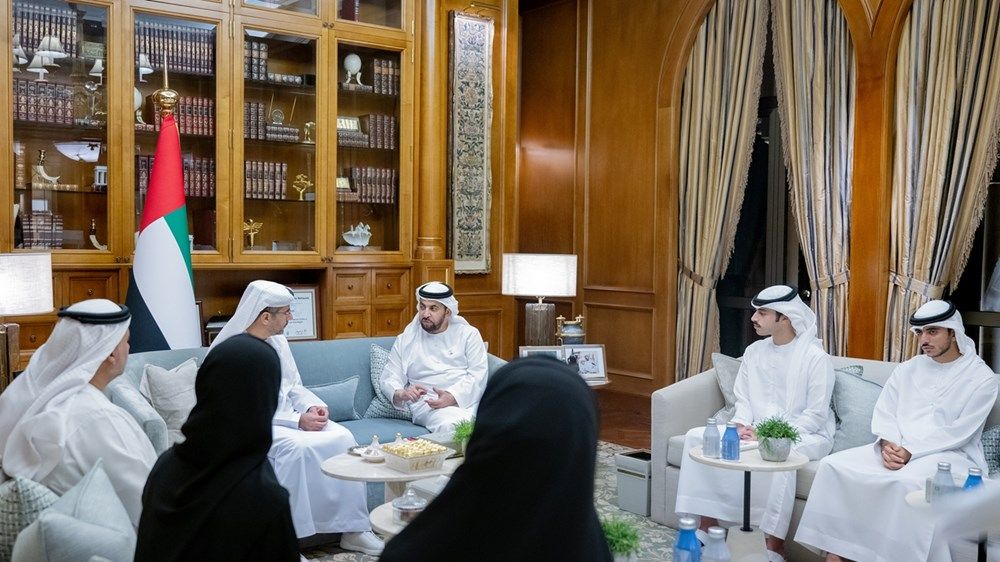 حمدان بن زايد يستقبل وفد مجموعة موانئ أبوظبي ويطلع على مستجدات تطوير البنية التحتية البحرية في الظفرة