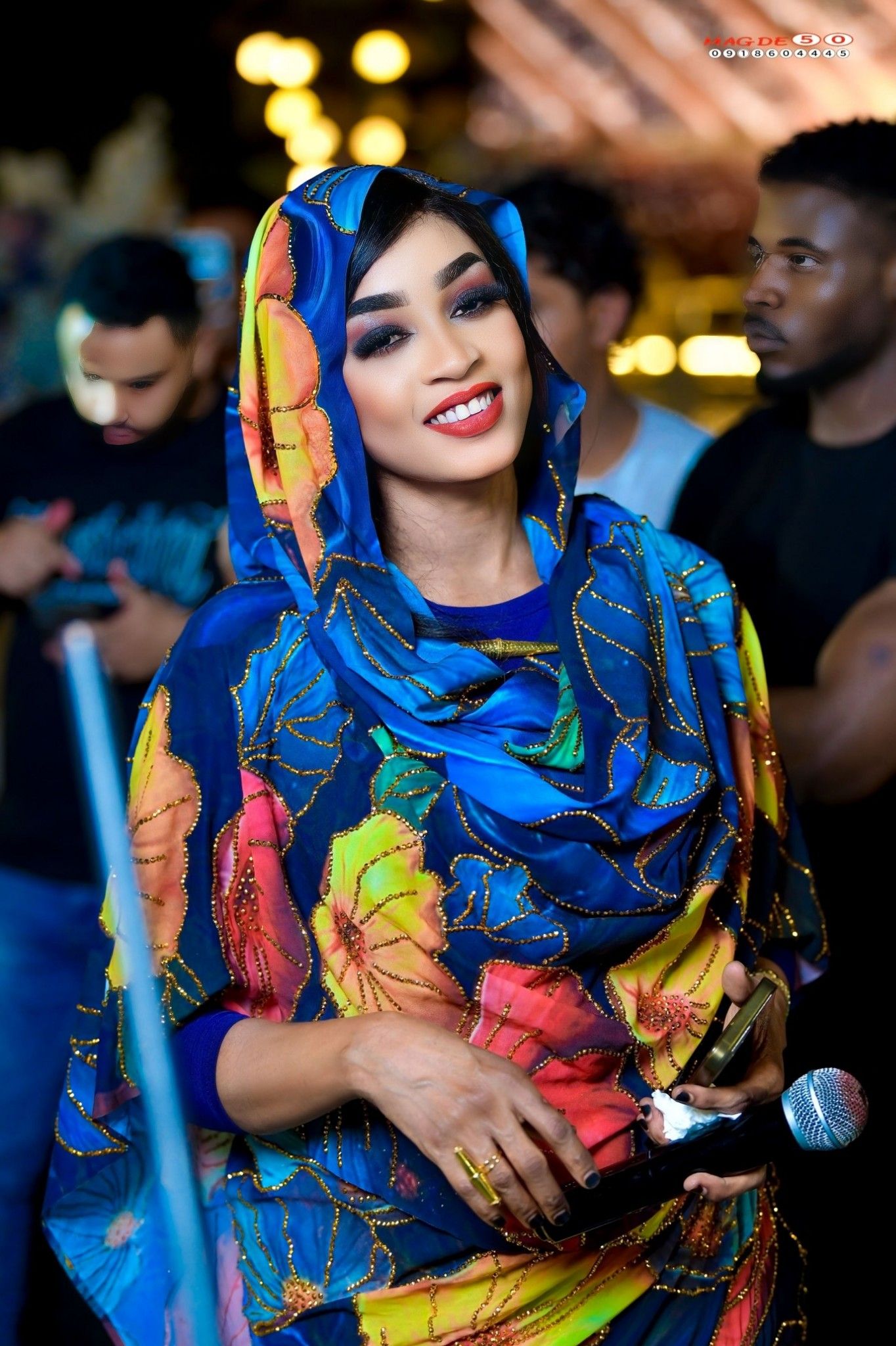 شاهد بالفيديو.. الفنانة مروة الدولية تفاجئ الجميع وتعود من الإعتزال بأغنية “الزول رتبة فوق الجيش” وصديقتها تطلق “زغاريد” الفرح بالعودة