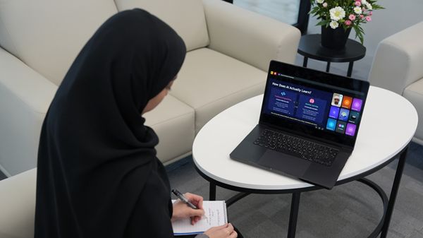 47 طالباً يشاركون في دورة حول الذكاء الاصطناعي