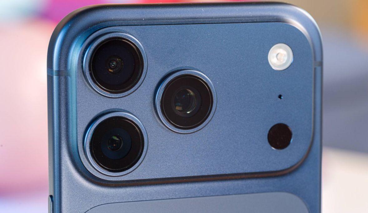 تكنولوجيا: تأجيل محتمل: آيفون بعدسة Telephoto بدقة 200 ميجابكسل قد لا يصل قبل 2028