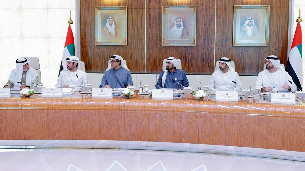 بتوجيهات رئيس الدولة.. محمد بن راشد يعلن عن منظومة جديدة لتحويل 50% من قطاعات وخدمات حكومة الإمارات خلال عامين لتطبيق نماذج الذكاء الاصطناعي ذاتية التنفيذ والقيادة