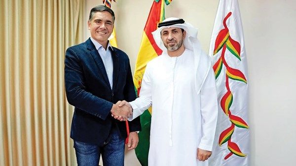 سفير الإمارات ووزير التنمية البوليفي يبحثان تعزيز التعاون