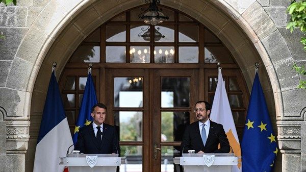 فرنسا تدعو إلى مشاركة إقليمية في المفاوضات بشأن لبنان