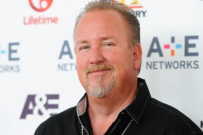 هل قتل التنمّر إلكتروني نجم “Storage Wars” داريل شيتس؟