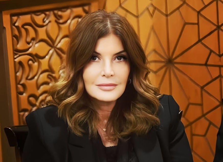 هل نُقلت إلى المستشفى؟ حقيقة ما يحدث مع ميرفت أمين