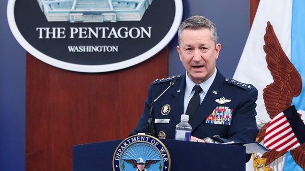 أميركا: سنواصل اعتراض سفن إيران