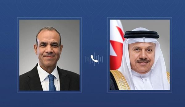 وزيرا خارجية البحرين ومصر يبحثان هاتفياً مستجدات الأوضاع الإقليمية