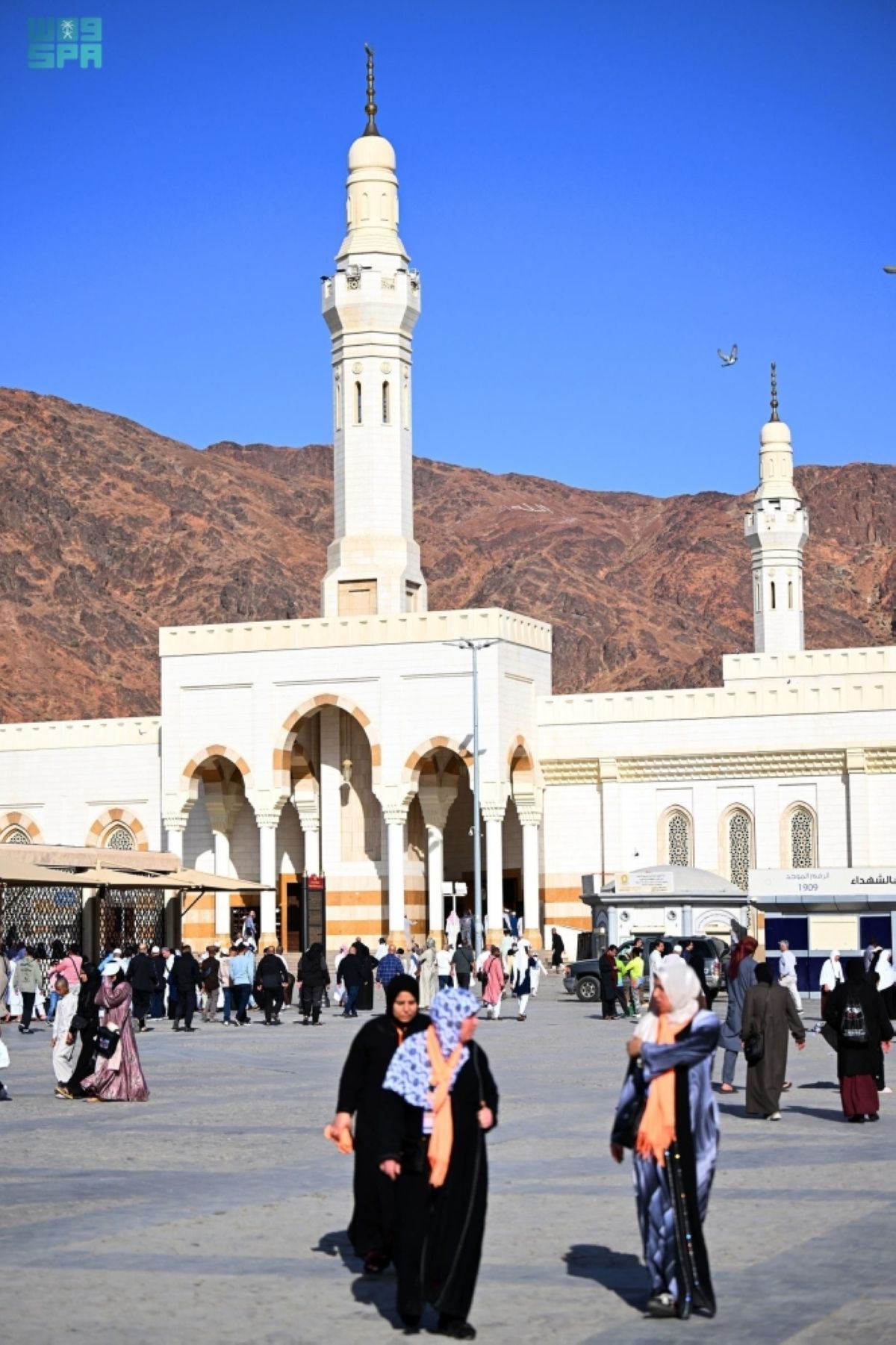 مسجد سيد الشهداء بالمدينة المنورة.. معلم بارز في ميدان أحد