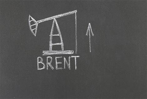 برنت يستقر لكنه يحقق مكاسب أسبوعية بنحو 16%