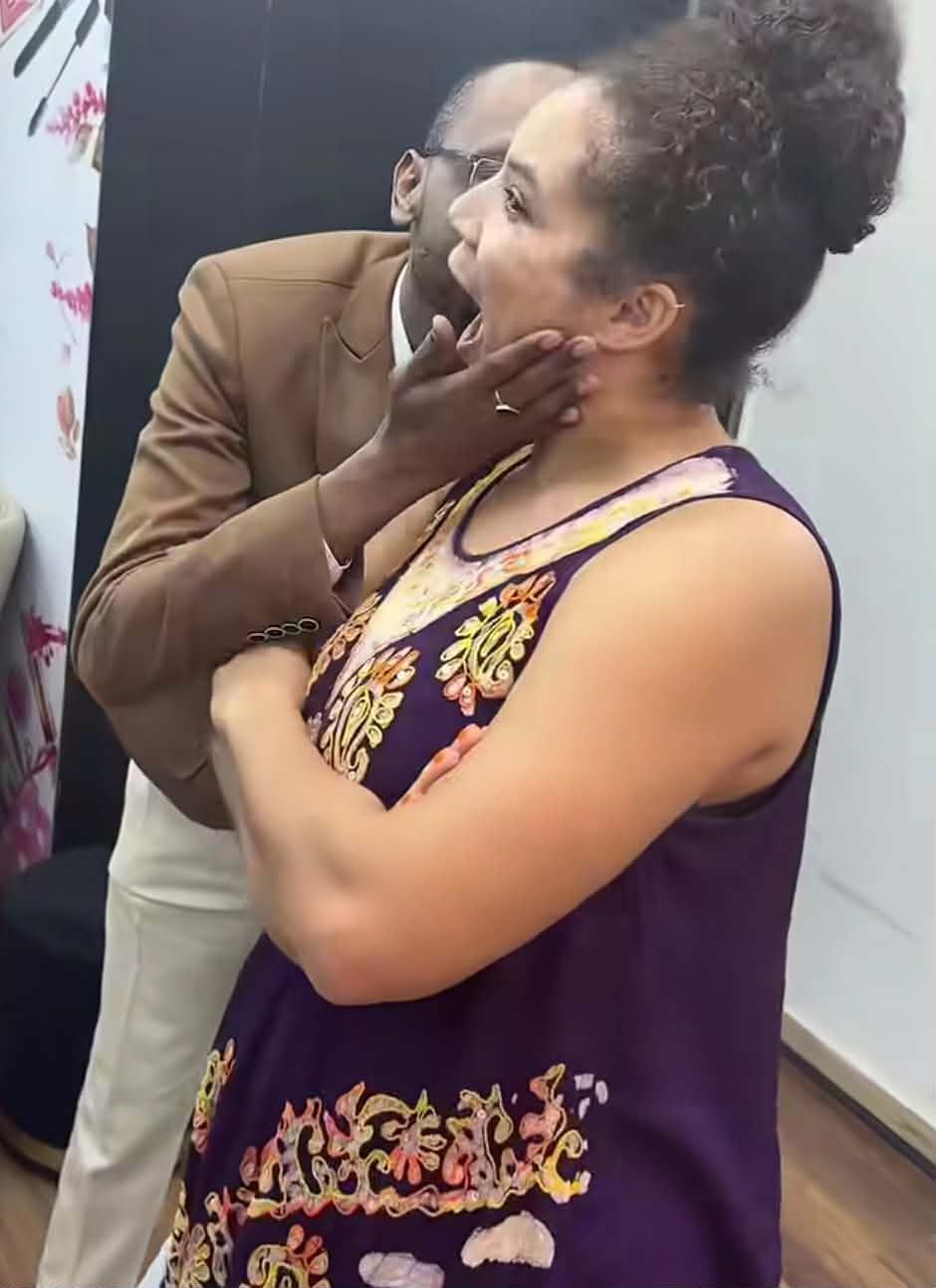 شاهد بالصورة والفيديو.. الفنان سجاد بحري “يُقبل” فتاة أمريكية والأخيرة تتوارى خجلاً وتطلب الزواج منه بعد اللقطة المثيرة