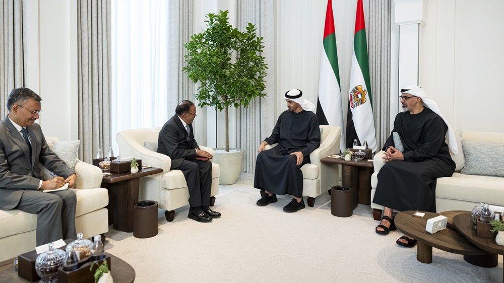 رئيس الدولة يستقبل مستشار الأمن الوطني في الهند