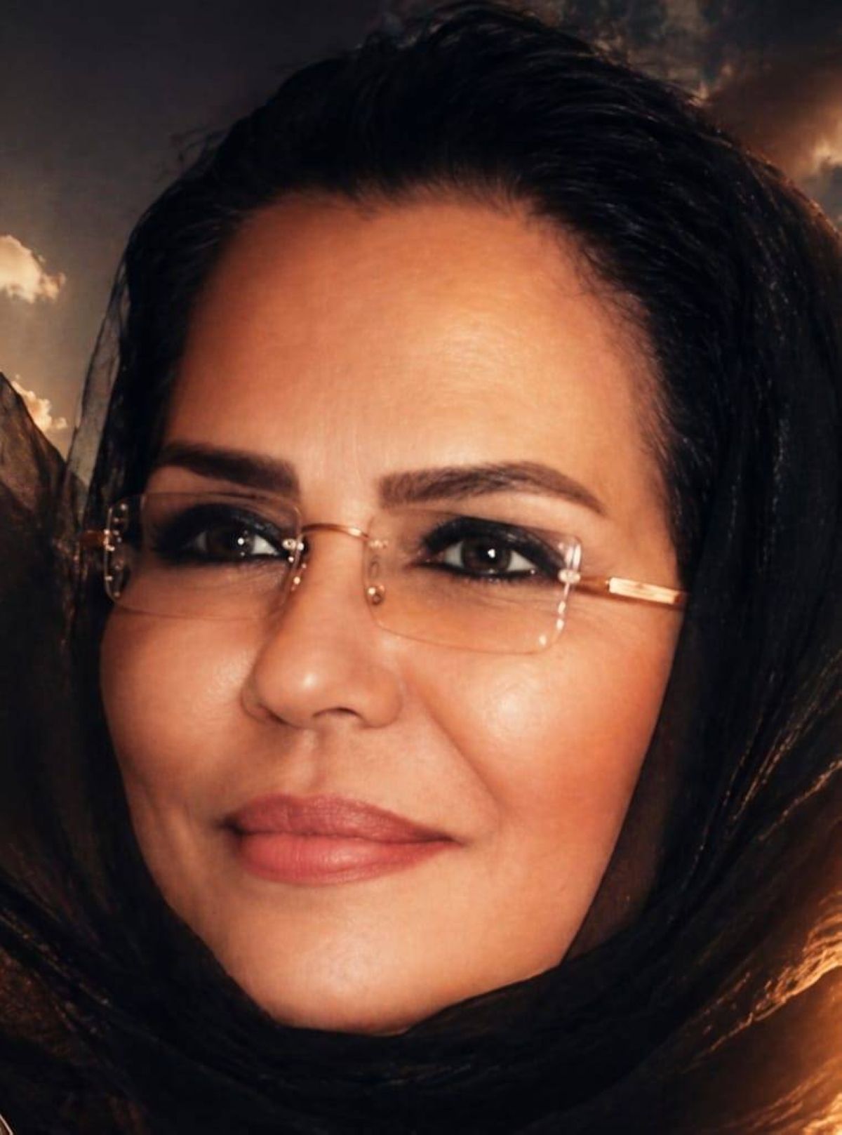 جدة تودّع سيدة اللون: منى القصبي ترحل بعد 50 عاماً من الريادة التشكيلية