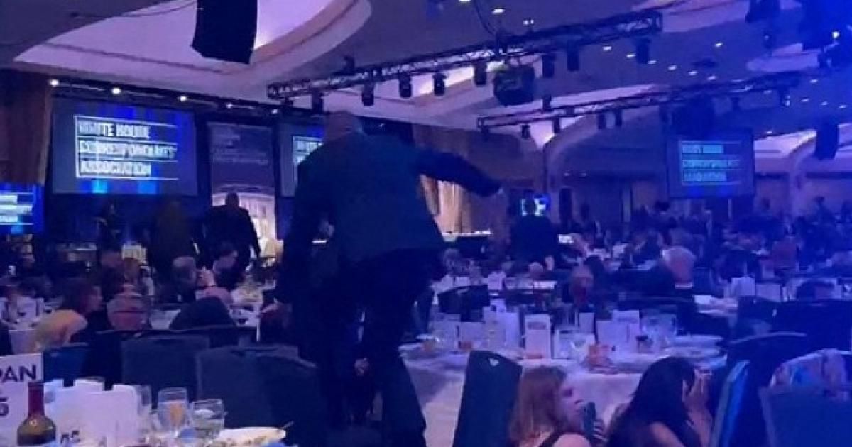 إجلاء ترامب بعد إطلاق نار في عشاء مراسلي البيت الأبيض