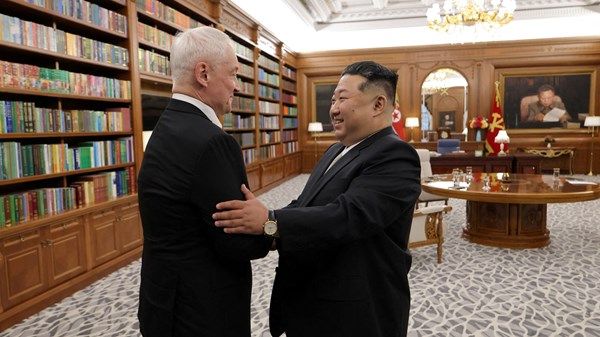 زعيم كوريا الشمالية يتعهد بمواصلة دعم روسيا