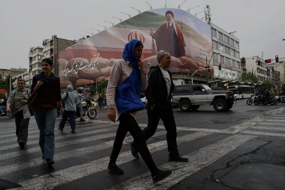 بزشكيان للإيرانيين: اطفئوا المصابيح