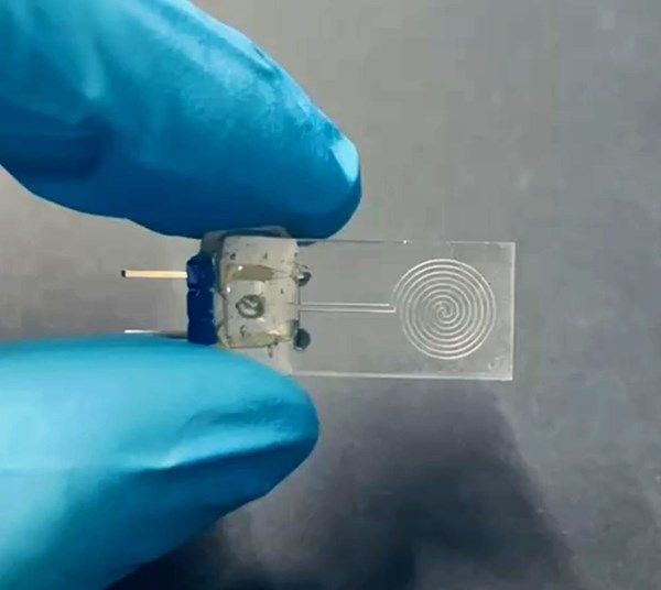 "نيويورك أبوظبي" تطور مستشعرات ذكية تعزز حاسة اللمس للجراحين