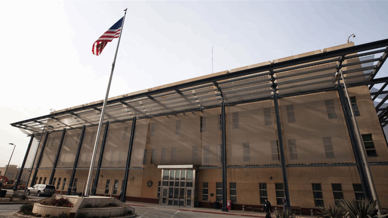 السفارة الأمريكية في بغداد تبارك تكليف الزيدي في تشكيل الحكومة